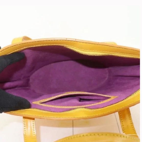 Epy leather LV saint Jacques shoulder bag MM - Picture 3 of 3